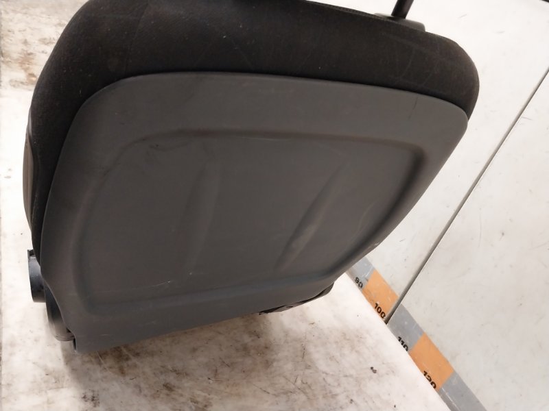 Сиденье переднее левое