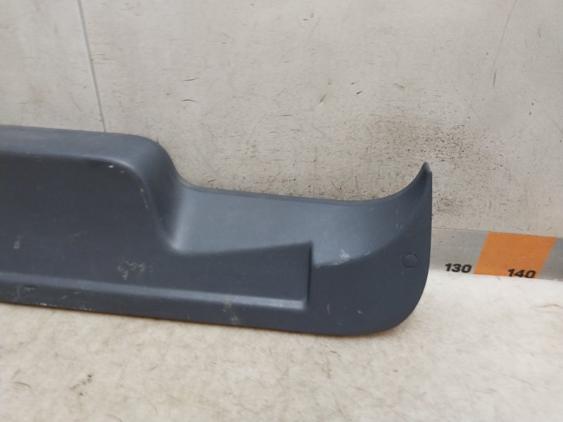 Обшивка двери багажника