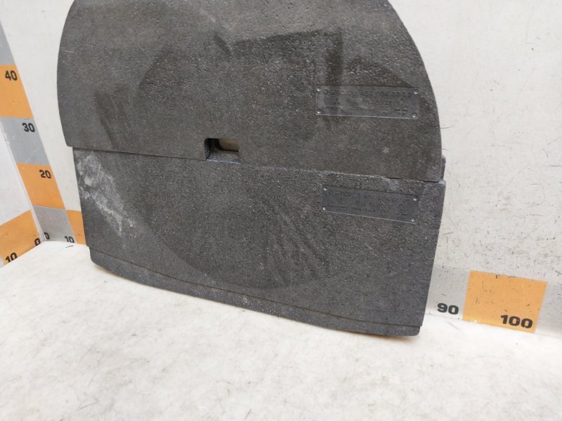 Пол багажника