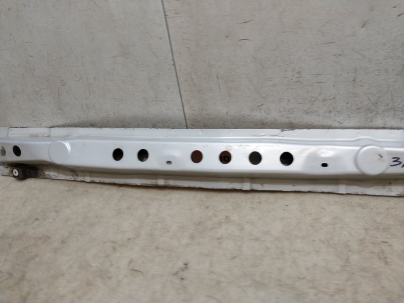 Усилитель заднего бампера