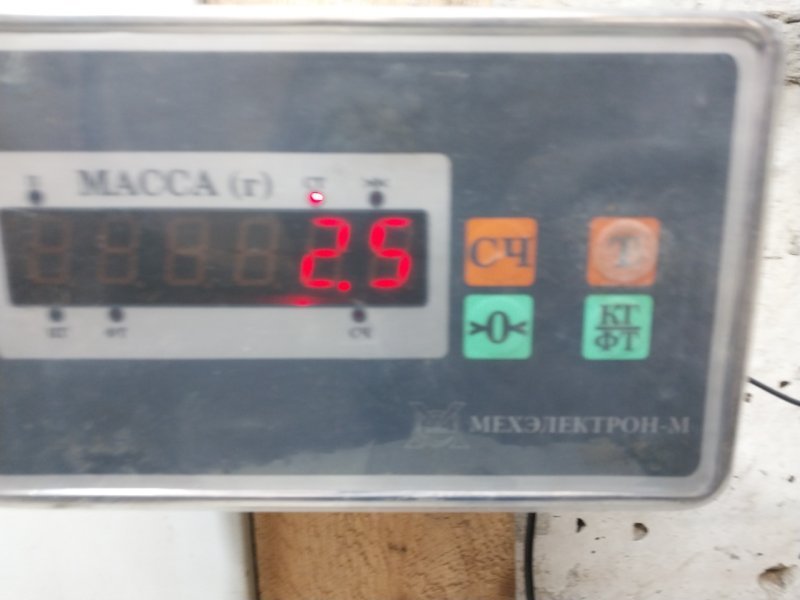 Стекло двери передней левой