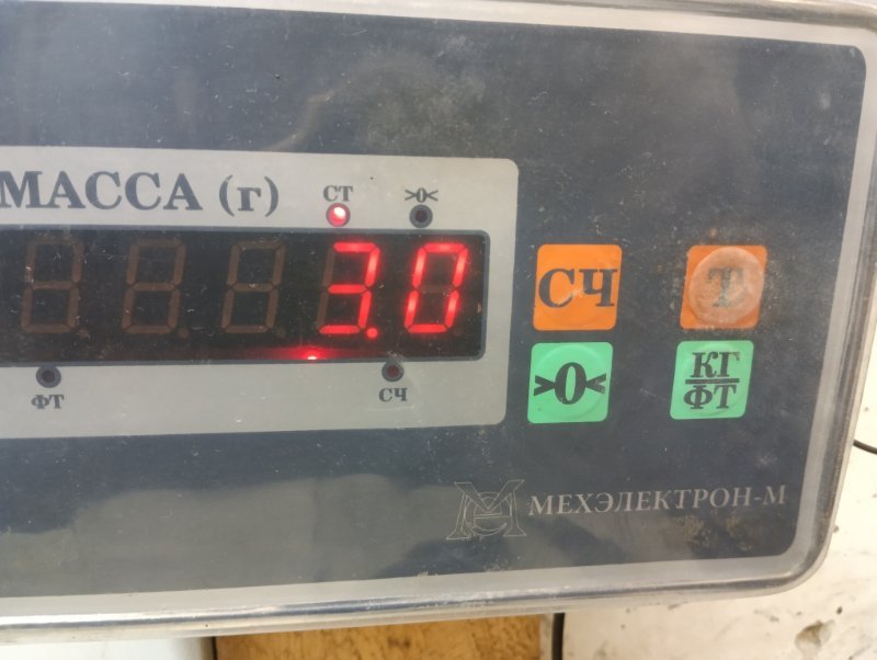 Стекло двери передней левой