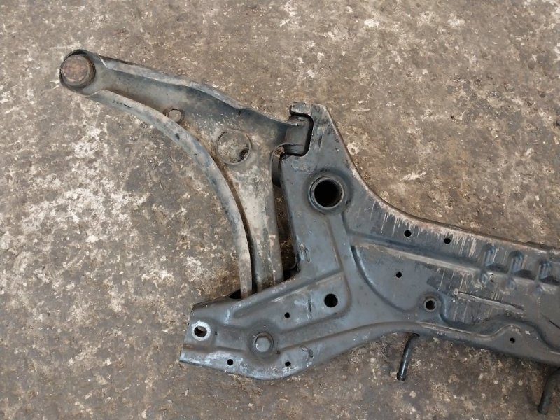 Балка подмоторная