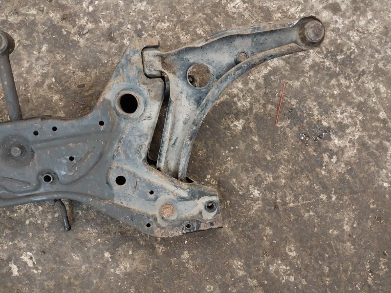 Балка подмоторная