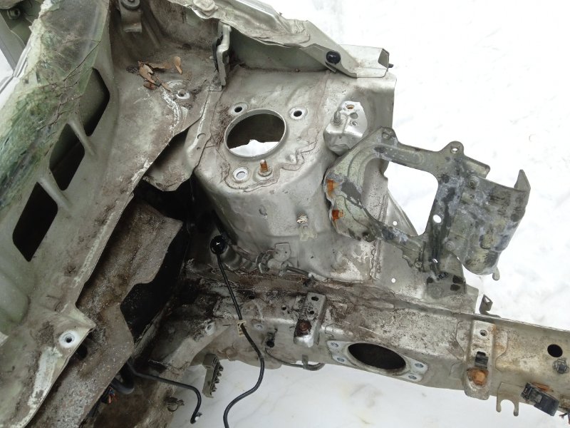 Кузовной элемент