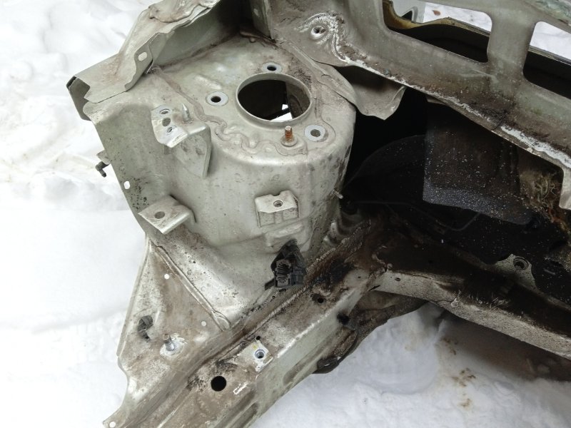 Кузовной элемент