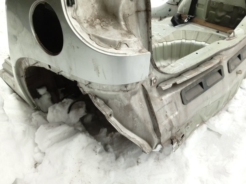 Кузовной элемент