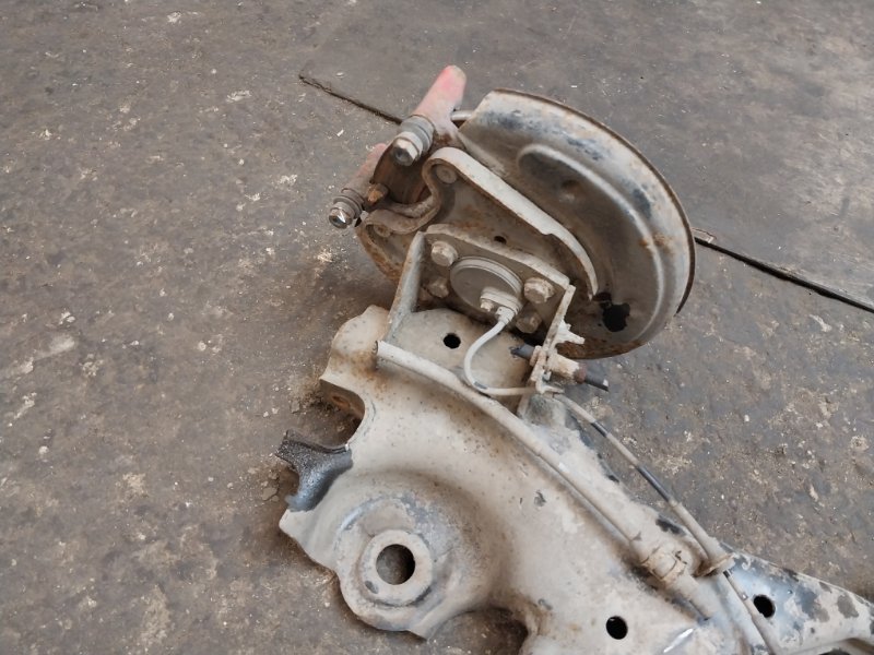 Балка задняя