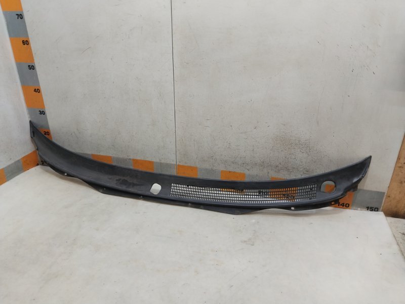 Решетка стеклоочистителей (Жабо)