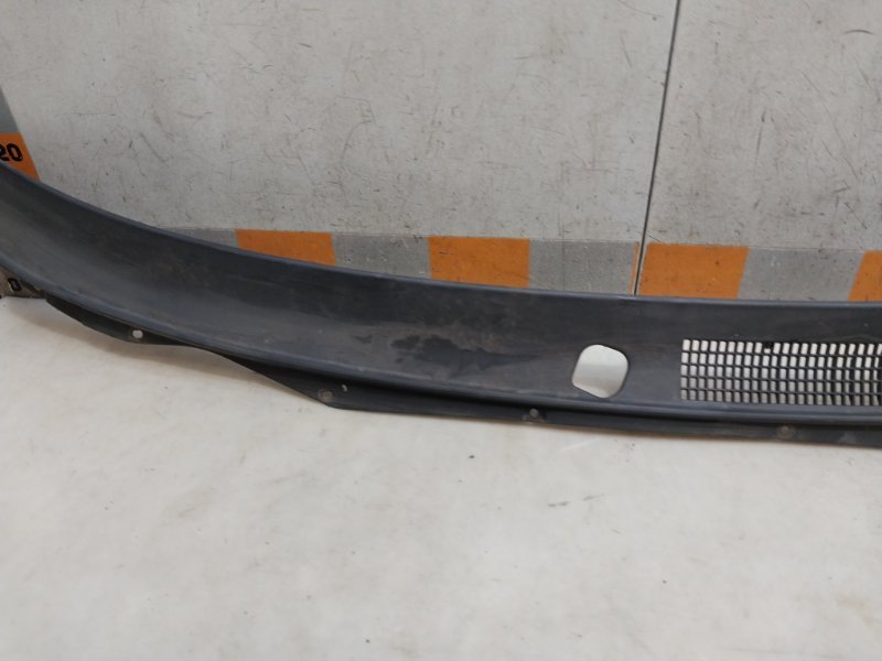 Решетка стеклоочистителей (Жабо)