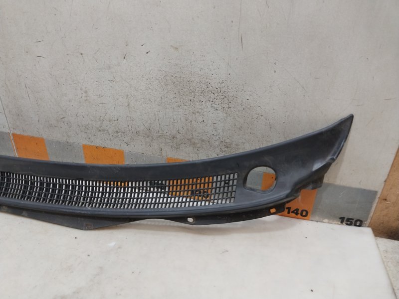 Решетка стеклоочистителей (Жабо)