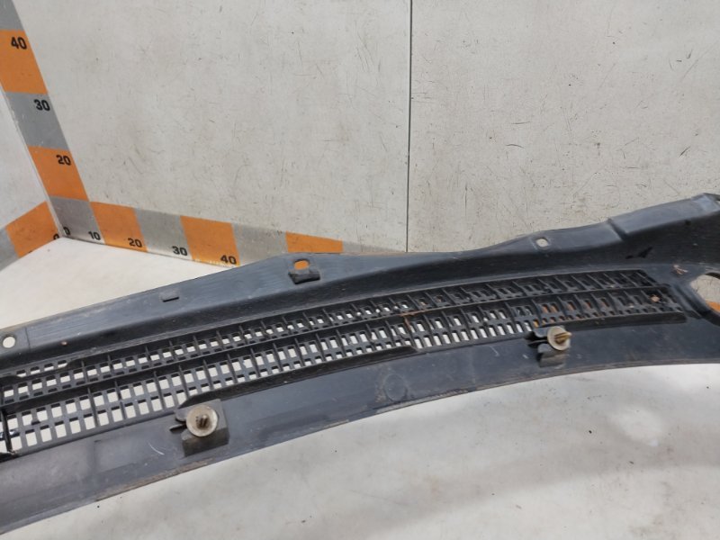 Решетка стеклоочистителей (Жабо)