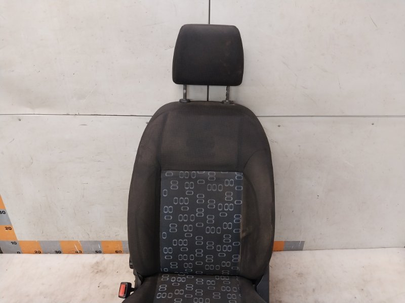 Сиденье переднее левое