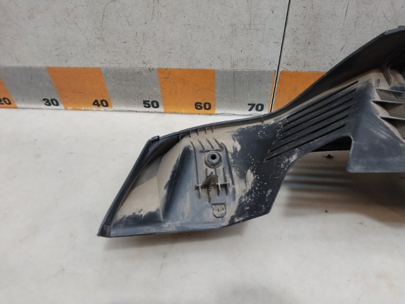 Держатель задней полки