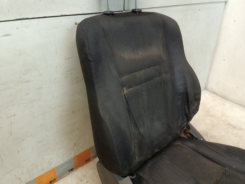 Сиденье переднее левое