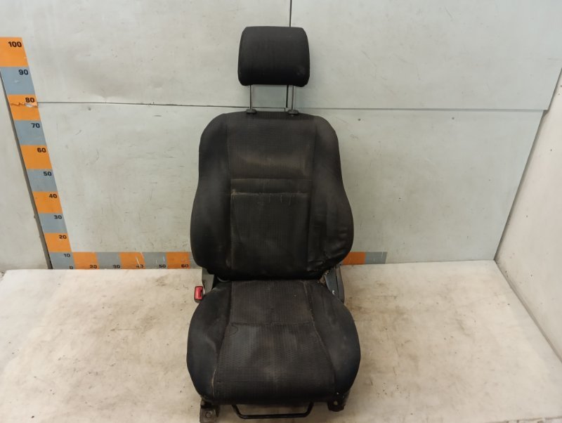 Сиденье переднее левое