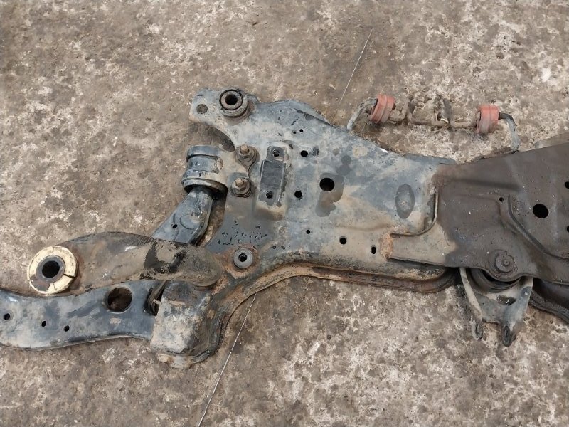 Балка подмоторная