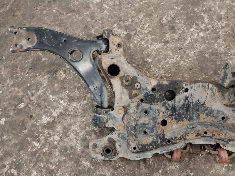 Балка подмоторная