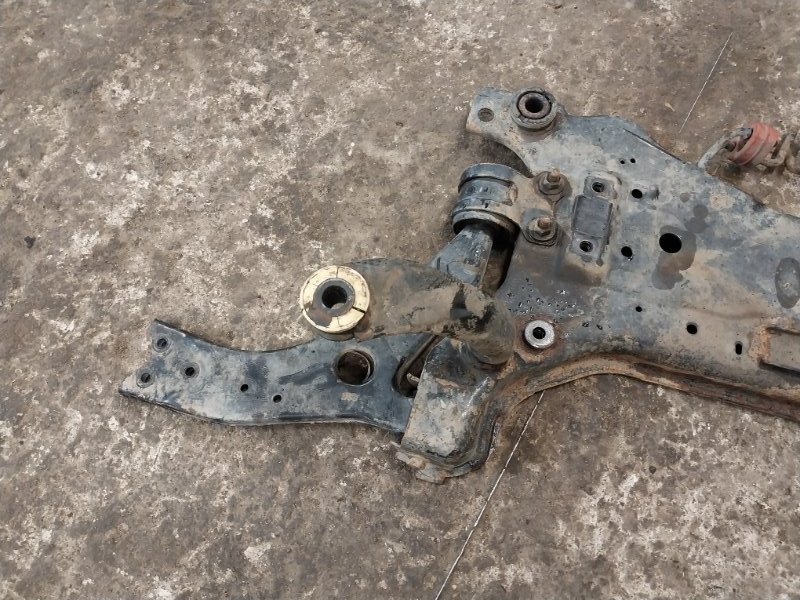 Балка подмоторная