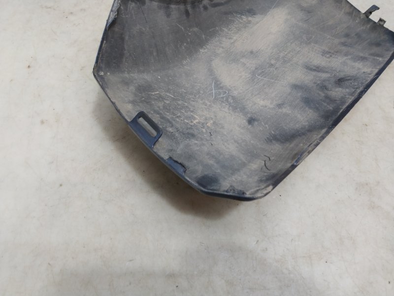 Накладка переднего бампера