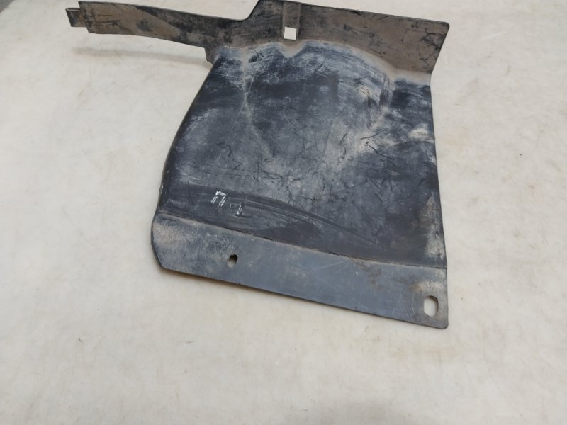 Пыльник двигателя