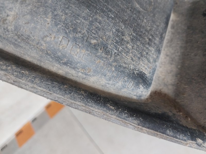 Усилитель заднего бампера