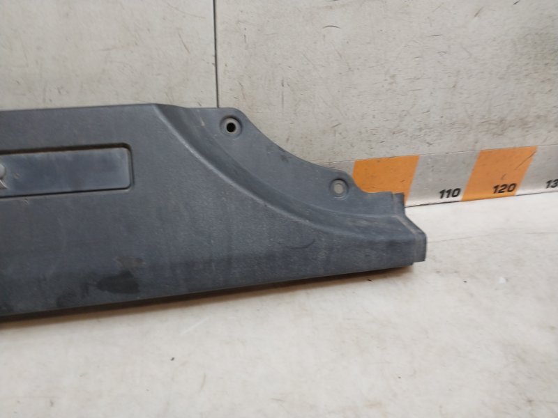 Накладка двери багажника