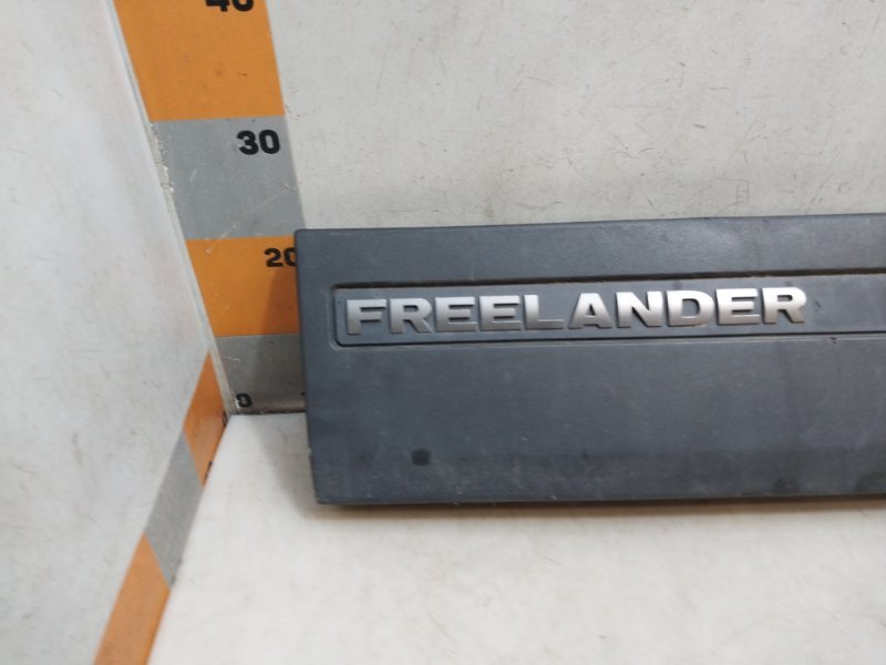 Накладка двери багажника