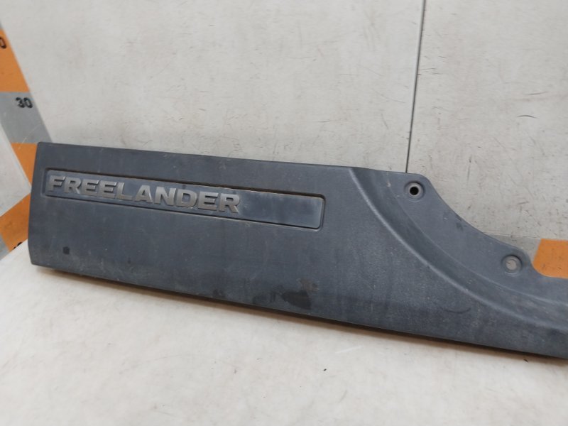 Накладка двери багажника