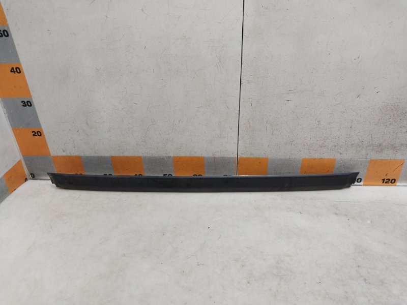 Накладка двери багажника