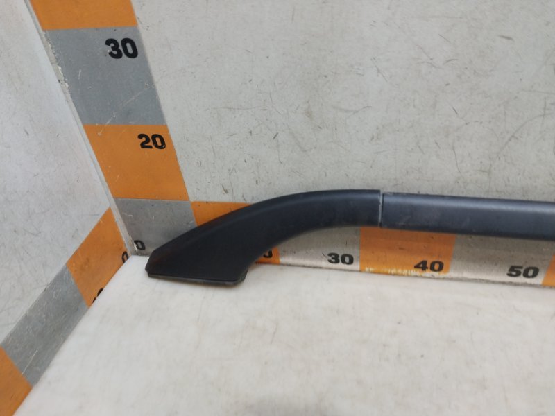 Рейлинг (релинг) левый (планка на крышу)