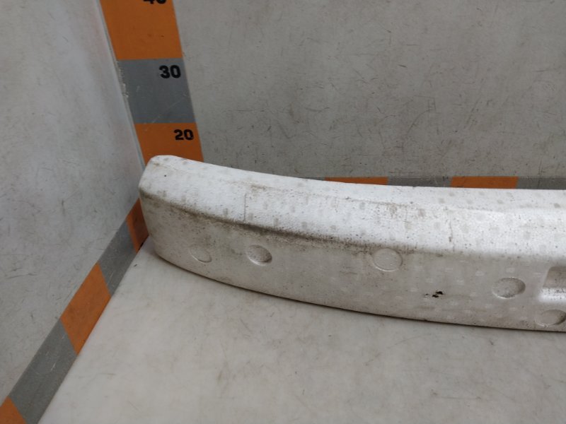 Наполнитель переднего бампера