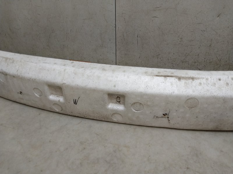 Наполнитель переднего бампера