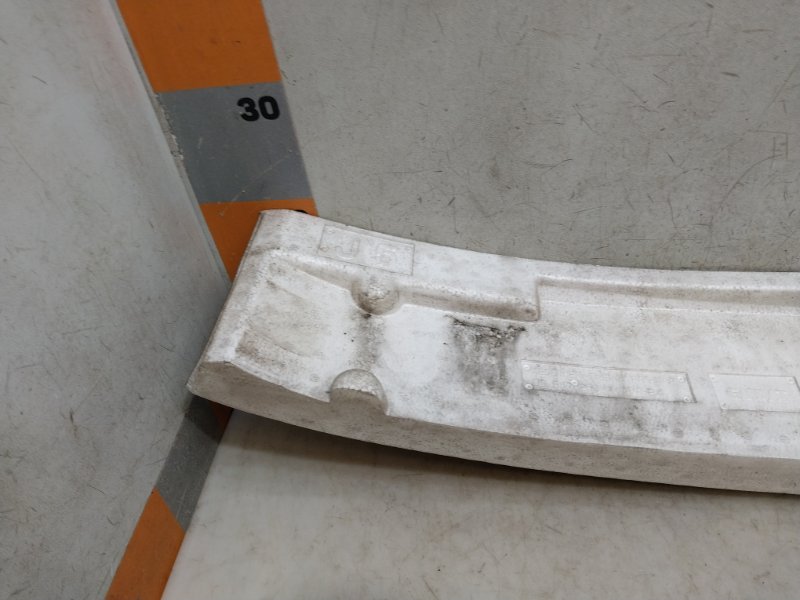 Наполнитель переднего бампера