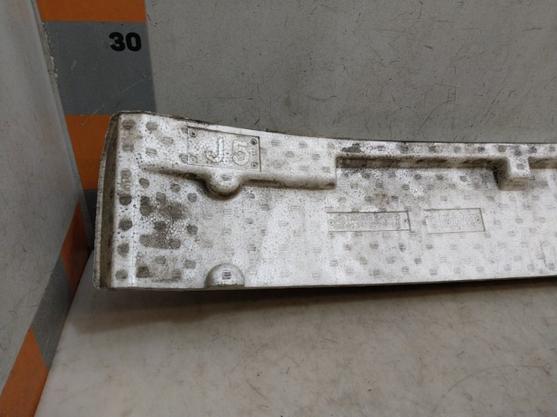 Наполнитель переднего бампера