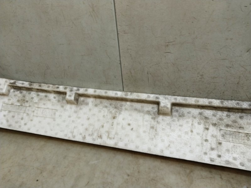 Наполнитель переднего бампера