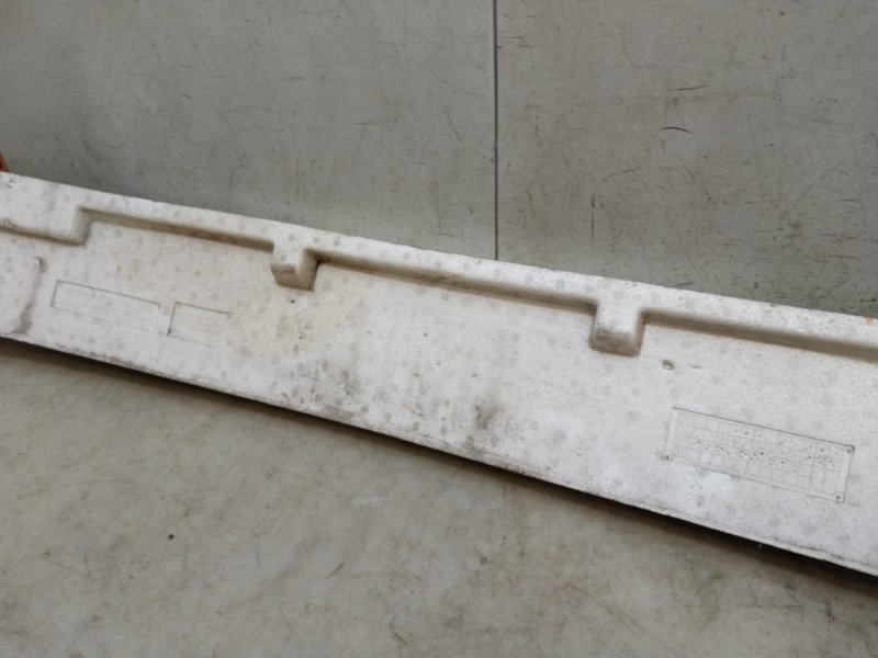 Наполнитель переднего бампера