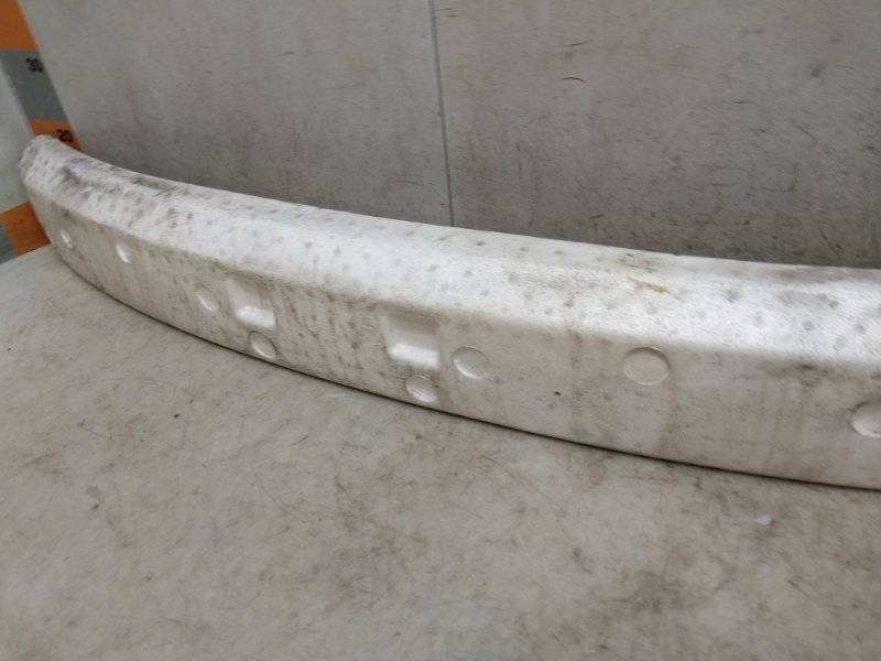 Наполнитель переднего бампера