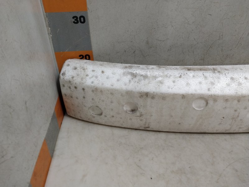 Наполнитель переднего бампера