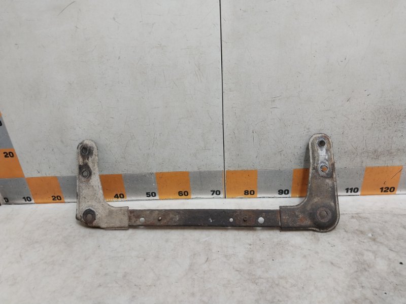 Балка подмоторная