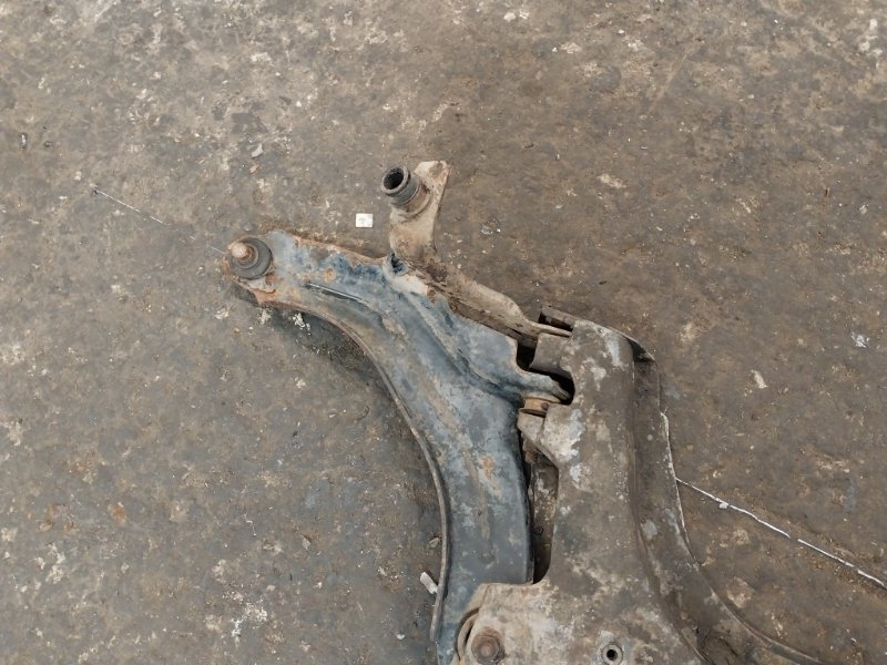 Балка подмоторная