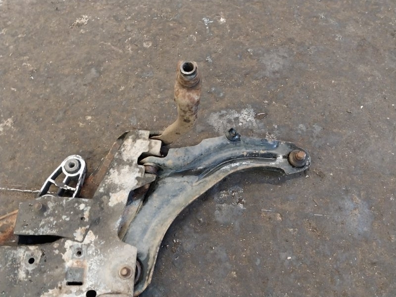 Балка подмоторная