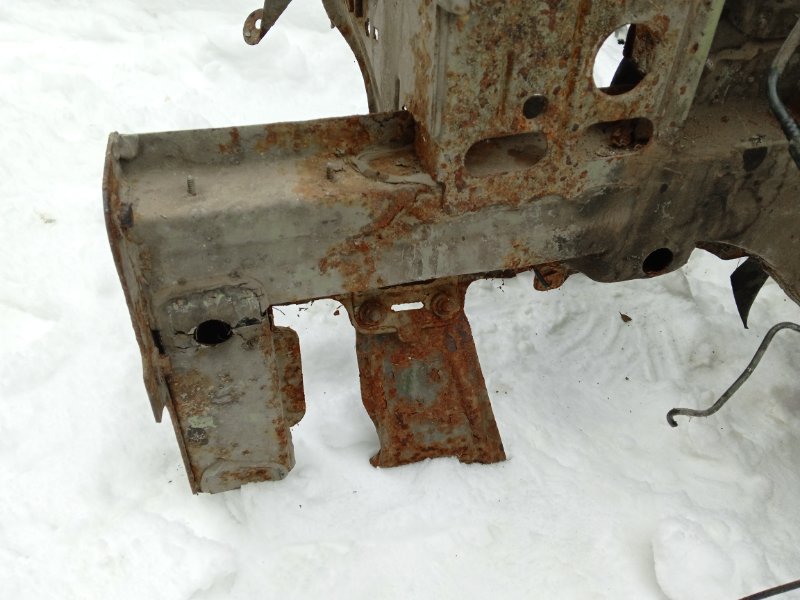 Лонжерон передний правый