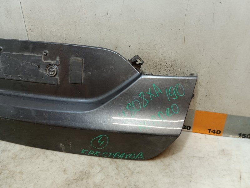 Накладка крышки багажника