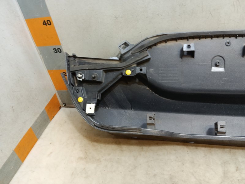 Накладка крышки багажника