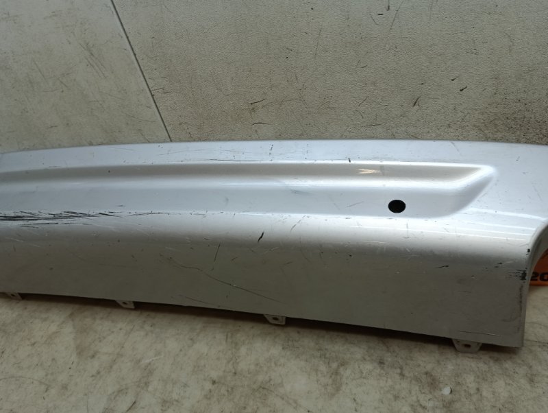 Накладка заднего бампера