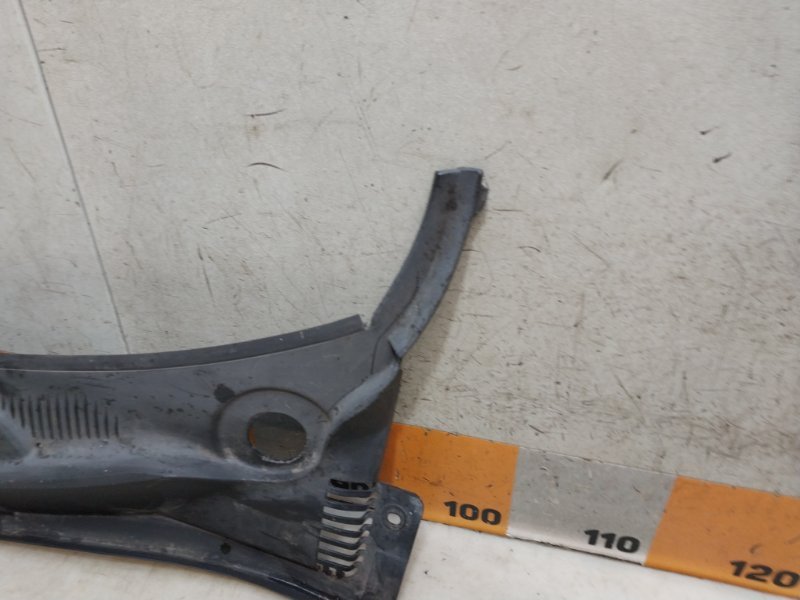 Планка под лобовое стекло