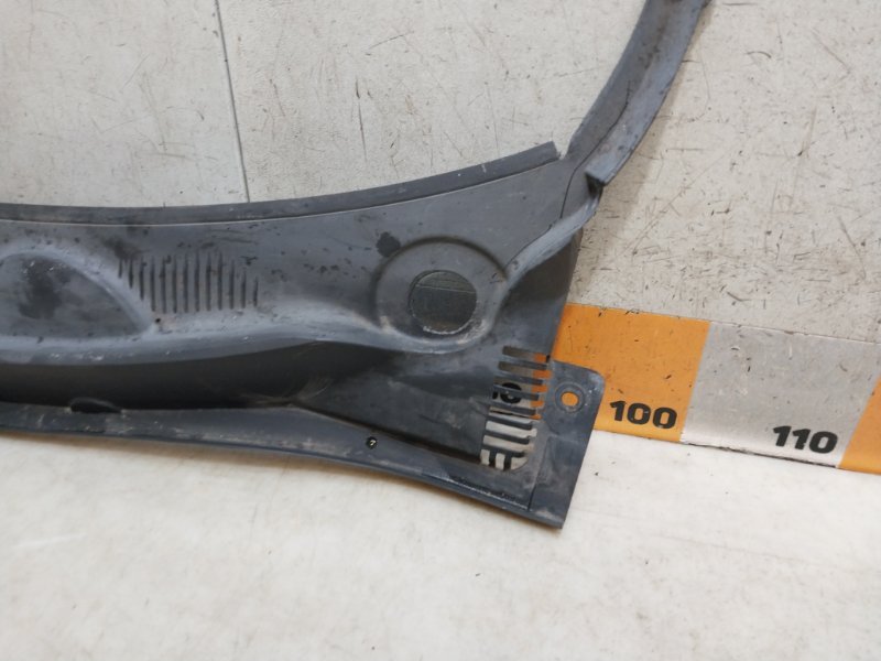 Планка под лобовое стекло