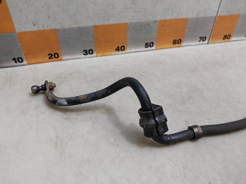 Стабилизатор передний