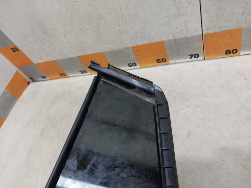 Стекло двери задней левой